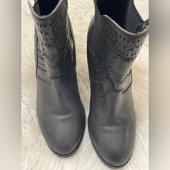 Ariat Versant Chelsea Boots Size 6.5 - Picture 7 of 14